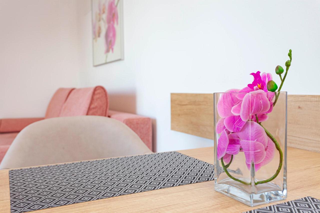 Villa King Apartments بريلا المظهر الخارجي الصورة