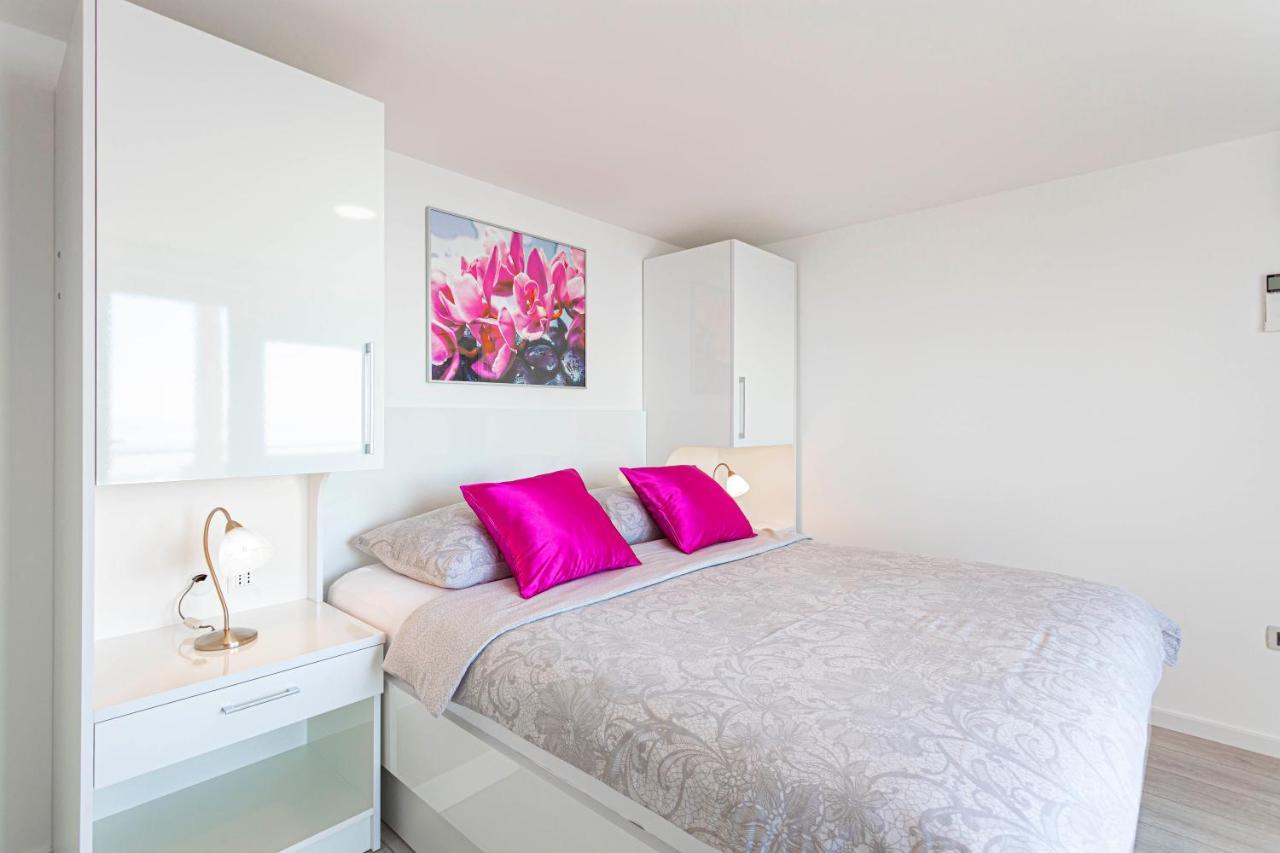 Villa King Apartments بريلا المظهر الخارجي الصورة