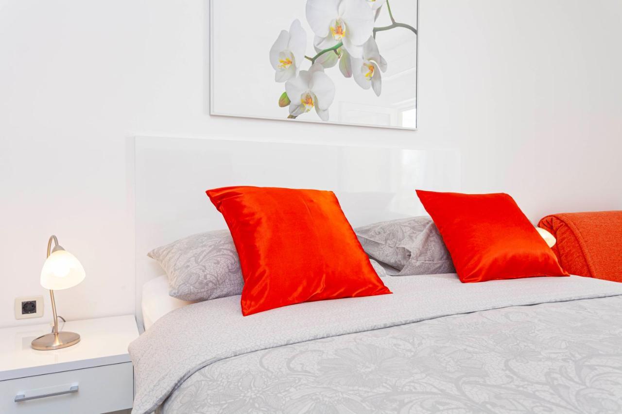 Villa King Apartments بريلا المظهر الخارجي الصورة