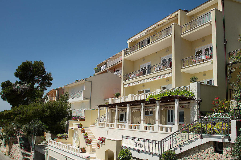 Villa King Apartments بريلا المظهر الخارجي الصورة