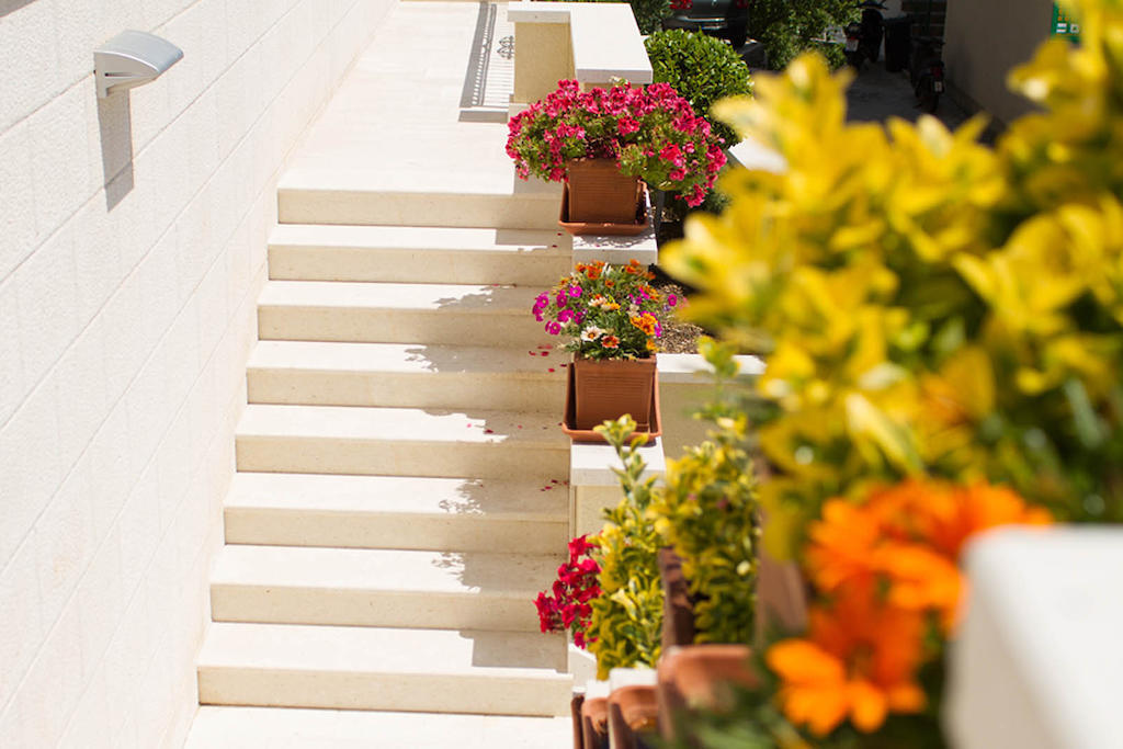 Villa King Apartments بريلا المظهر الخارجي الصورة
